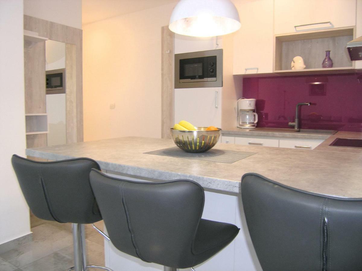 Apartment Zora Krk Town Eksteriør bilde