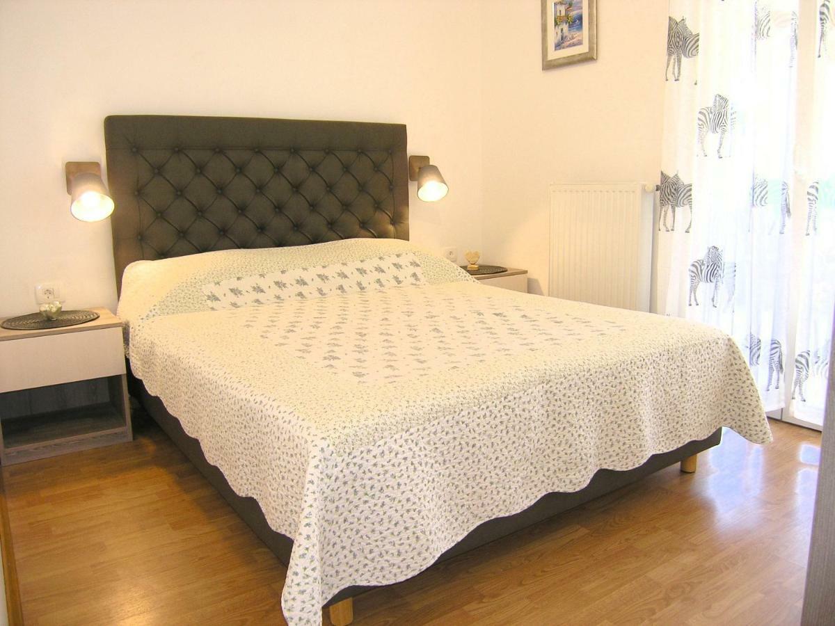 Apartment Zora Krk Town Eksteriør bilde