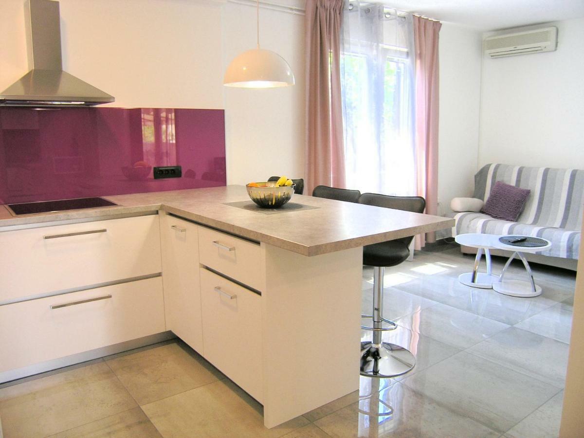 Apartment Zora Krk Town Eksteriør bilde